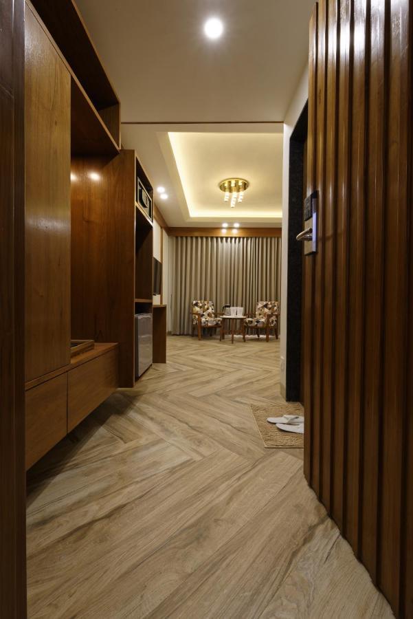 Hotel Flourish International أحمد أباد المظهر الخارجي الصورة